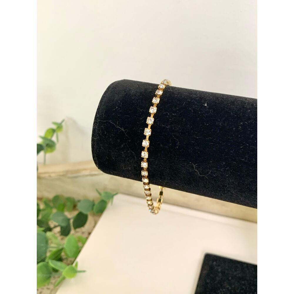 Vintage Avon Rhinestone Tennis Bracelet Goldtone Size 8 Minimalist Classic Glam